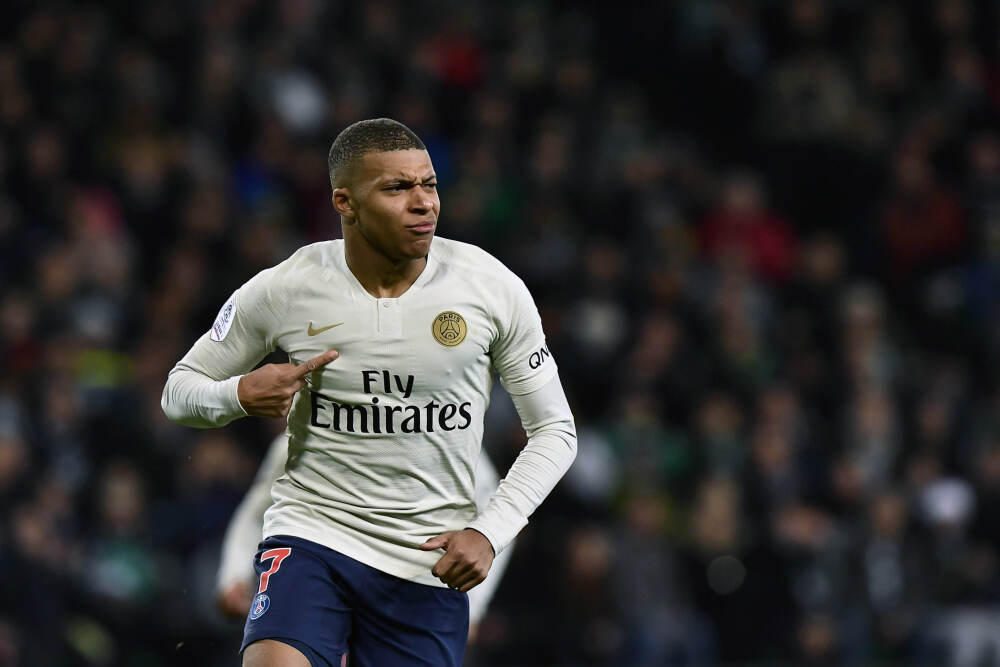 周闯闯: 科技越硬核, 越要暖生活丨追光